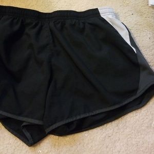 Nike running shortz